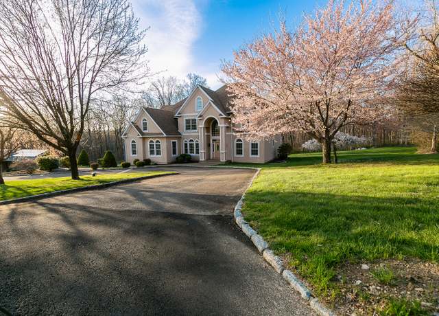 Property at 40 Nancy Dr, Monroe, CT 06468, 5 beds, 4.5 baths