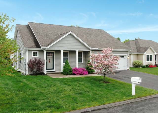 Property at 7 Old Village Cir, Windsor, CT 06095, 3 beds, 2.5 baths