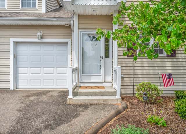 Property at 511 Elm St Unit 2-3, North Haven, CT 06473, 2 beds, 2.5 baths