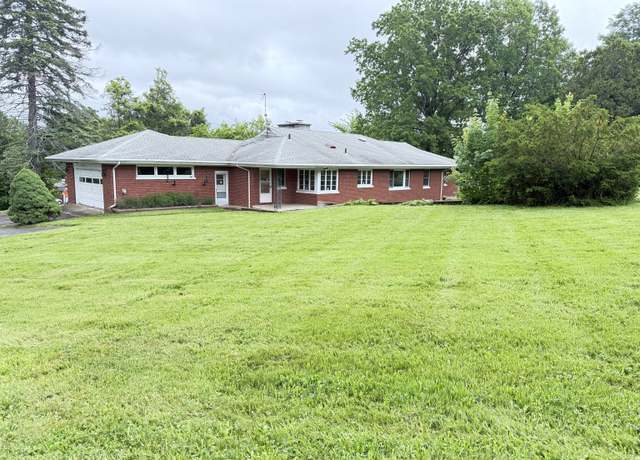 Property at 909 Randolph Rd, Middletown, CT 06457, 4 beds, 3.5 baths