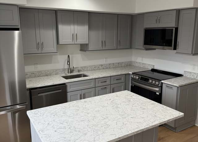 Property at 33 Main St #13, Meriden, CT 06451, 2 beds, 2.5 baths