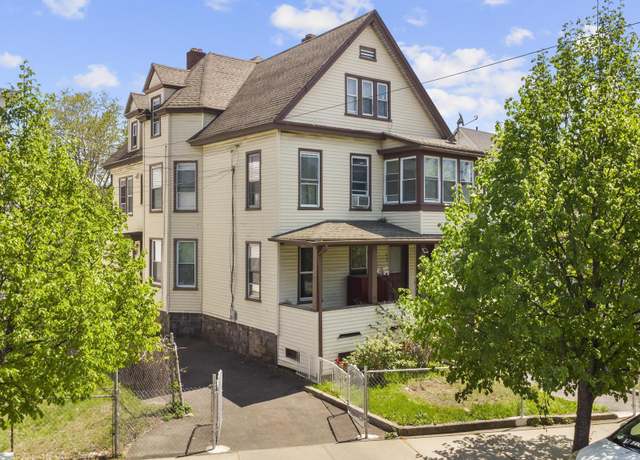 Property at 818 Iranistan Ave, Bridgeport, CT 06605, 9 beds, 3 baths