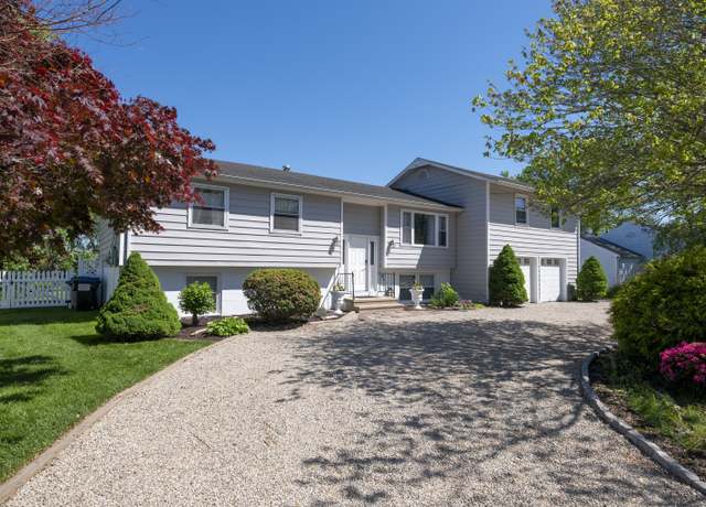 Property at 1 Clark Ave, Old Saybrook, CT 06475, 4 beds, 2 baths
