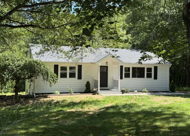 Property at 33 Williams Rd, Monroe, CT 06468, 3 beds, 2 baths