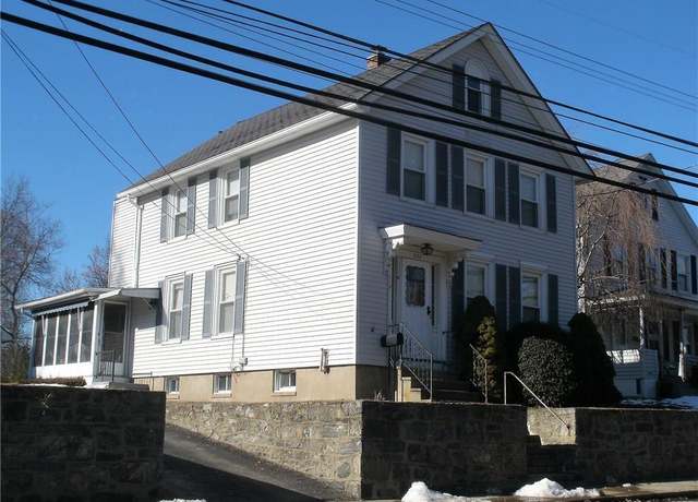 Property at 272 Boswell Ave, Norwich, CT 06360, 4 beds, 2 baths