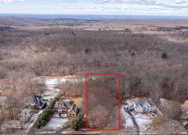 Property at 29 Pheasant Xing, Glastonbury, CT 06033