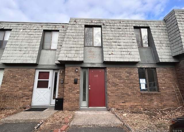Property at 127 Trolley Crossing Ln #127, Middletown, CT 06457, 2 beds, 1.5 baths