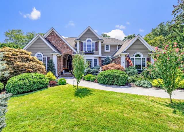 Property at 35 Blackberry Ln, Shelton, CT 06484, 4 beds, 5.5 baths