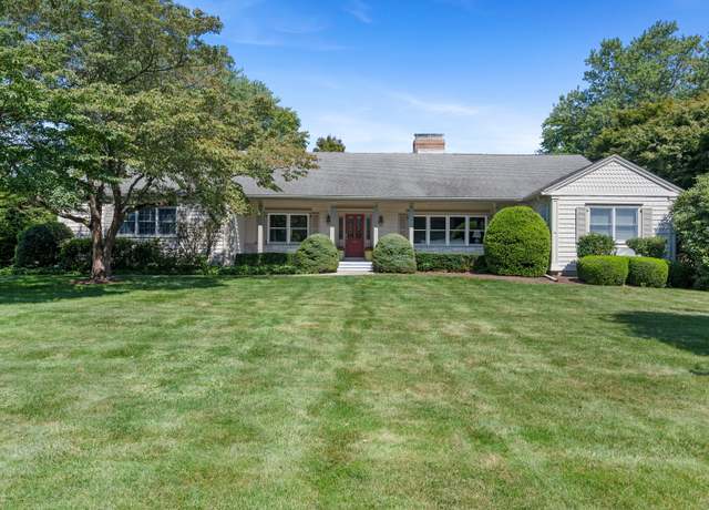 Property at 14 Far Horizon Dr, Easton, CT 06612, 4 beds, 3.5 baths