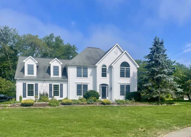 Property at 61 Brookview Ct, Groton, CT 06340, 3 beds, 4 baths