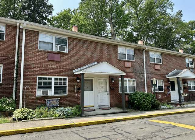 Property at 24 Woodward Ave Apt 19, New Haven, CT 06512, 2 beds, 1.5 baths