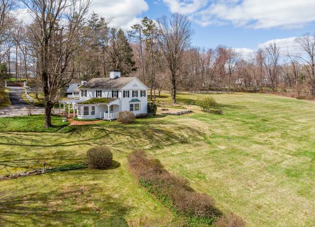 Property at 23/25 Taunton Ln, Newtown, CT 06470, 5 beds, 4 baths
