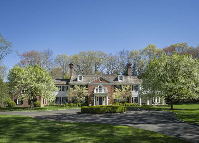 Property at 91 4 Winds Ln, New Canaan, CT 06840, 5 beds, 5.5 baths