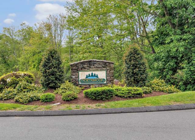Property at 25 Stillmeadow Cir #25, Monroe, CT 06468, 2 beds, 2.5 baths