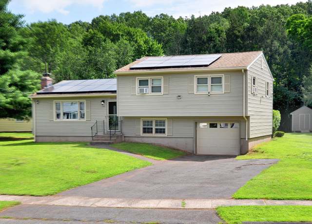 Property at 131 Michael Dr, Southington, CT 06489, 3 beds, 1.5 baths