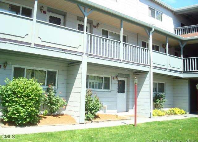 Property at 4 Union Ave Apt 26, Norwalk, CT 06851, 2 beds, 1.5 baths