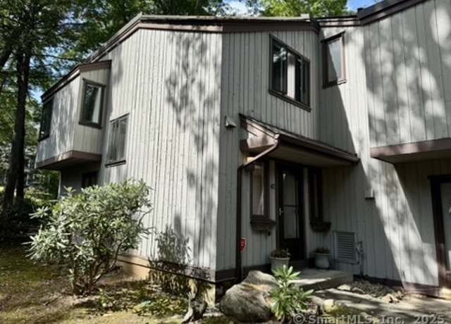 Property at 4 Earls Ct Unit E, Farmington, CT 06032, 3 beds, 2.5 baths