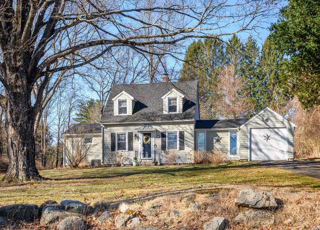 Property at 54 Queen St, Newtown, CT 06470, 3 beds, 1.5 baths