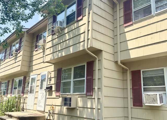Property at 93 Ridge Rd #5, Naugatuck, CT 06770, 3 beds, 1.5 baths