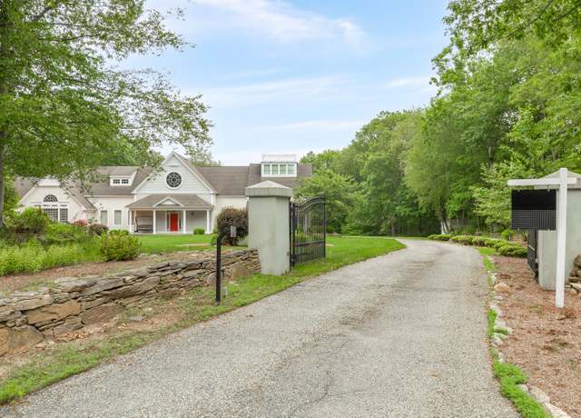 Property at 360 New London Tpke, Stonington, CT 06378, 4 beds, 4 baths
