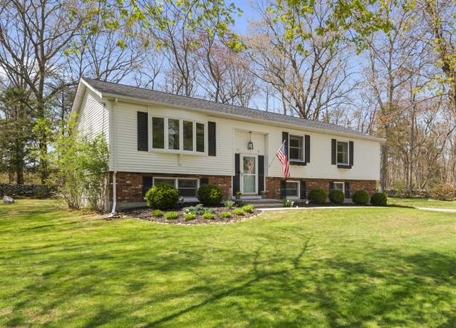Property at 4 Barton Ln, Ledyard, CT 06339, 3 beds, 2 baths
