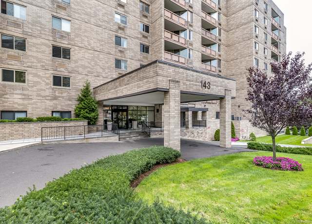 Property at 143 Hoyt St Apt 3B, Stamford, CT 06905, 2 beds, 2 baths