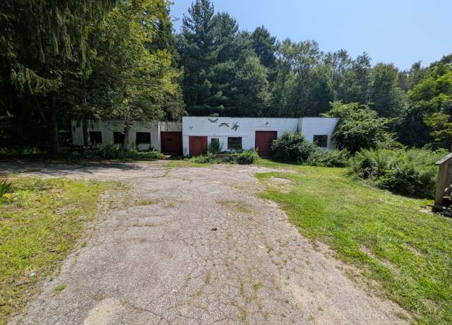 Property at 121 Salem Rd, Prospect, CT 06712