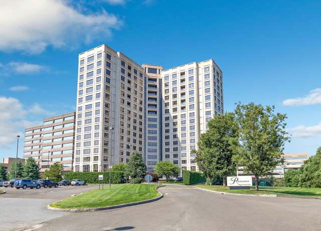 Property at 100 Parrott Dr #1507, Shelton, CT 06484, 3 beds, 2 baths