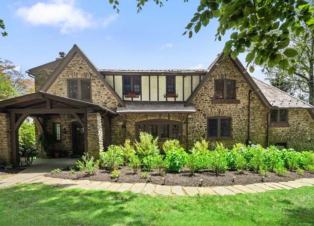 Property at 365 Toilsome Hill Rd, Fairfield, CT 06825, 4 beds, 3.5 baths