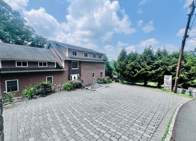 Property at 37 Fulton Dr, New Fairfield, CT 06812, 4 beds, 5 baths