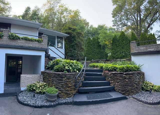 Property at 5 Old Orchard Rd, Bloomfield, CT 06002, 3 beds, 2 baths
