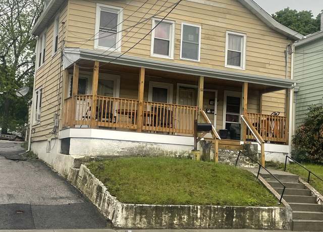 Property at 32 Spring St, Danbury, CT 06810, 6 beds, 3 baths