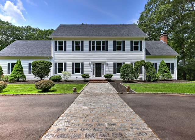 Property at 330 Webb Cir, Monroe, CT 06468, 4 beds, 3 baths