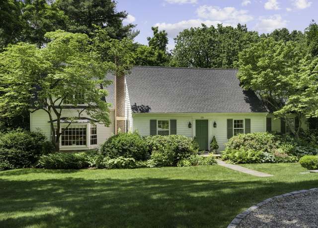 Property at 39 Briar Brae Rd, Darien, CT 06820, 4 beds, 3 baths