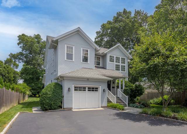Property at 35 Millard St, Fairfield, CT 06824, 4 beds, 4.5 baths