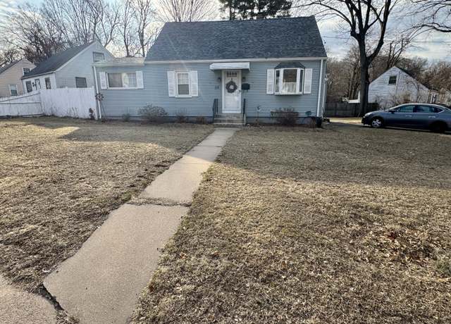 Property at 114 Middle Tpke W, Manchester, CT 06040, 3 beds, 1 bath