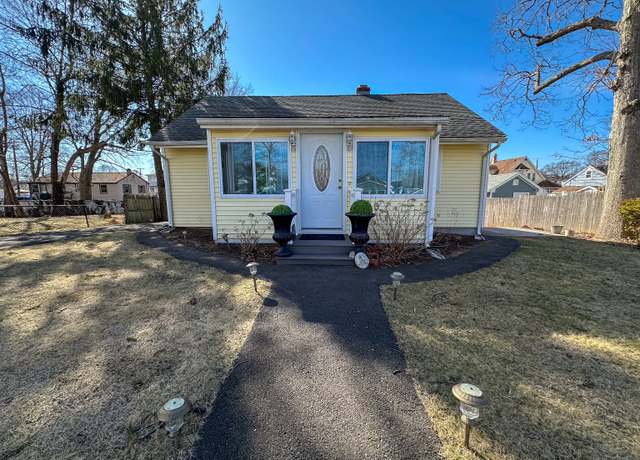 Property at 108 Stevens St, East Haven, CT 06512, 2 beds, 1 bath