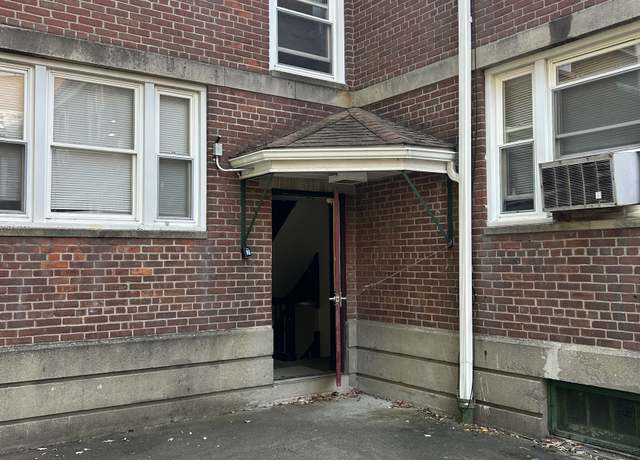 Property at 290 N Bishop Bishop Ave #12, Bridgeport, CT 06610, 3 beds, 1 bath