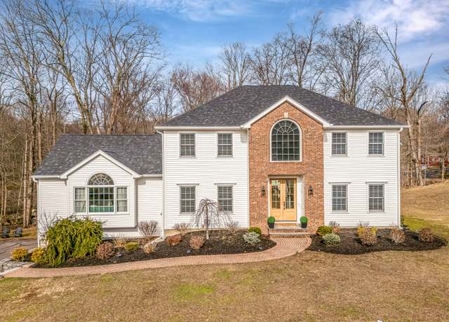 Property at 4 Sweetbrier Ln, Monroe, CT 06468, 4 beds, 3.5 baths