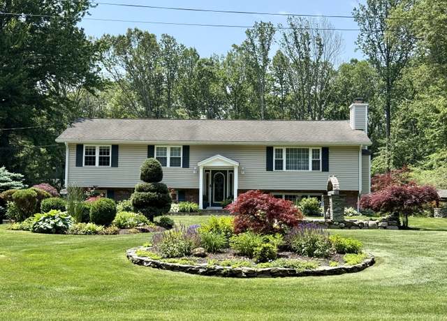 Property at 44 Fawn Hill Rd, Shelton, CT 06484, 3 beds, 3 baths