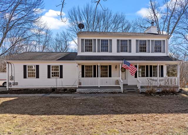 Property at 39 Huntington Dr, Plainfield, CT 06374, 3 beds, 2.5 baths