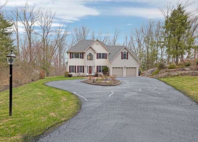 Property at 33 Deer Run Rd, Brookfield, CT 06804, 4 beds, 3.5 baths