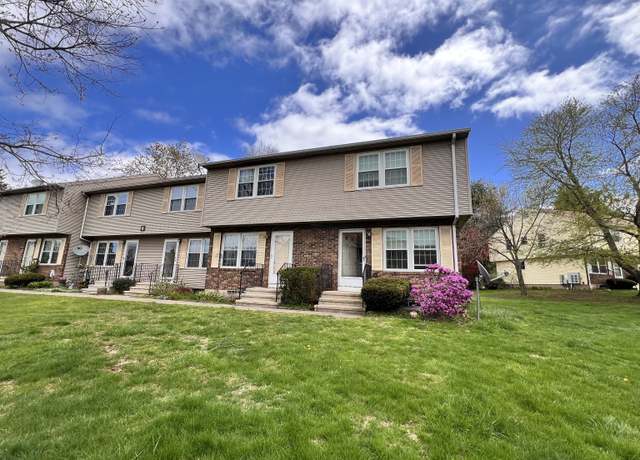 Property at 6 Countryside Ln #1, Middletown, CT 06457, 2 beds, 1.5 baths