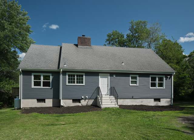 Property at 22 Lonetown Rd, Redding, CT 06896, 5 beds, 3 baths