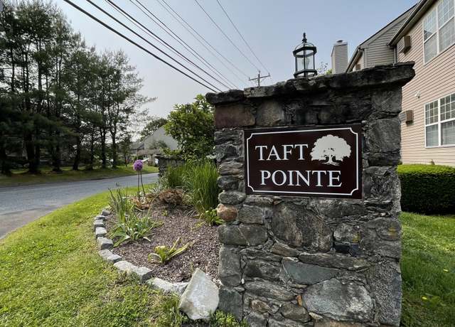 Property at 782 Oronoke Rd Apt 33, Waterbury, CT 06708, 2 beds, 1.5 baths