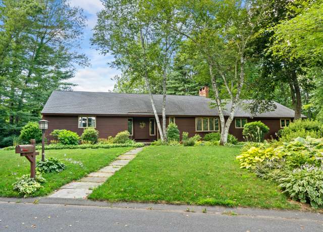 Property at 22 Brookside Dr, Suffield, CT 06078, 3 beds, 2.5 baths