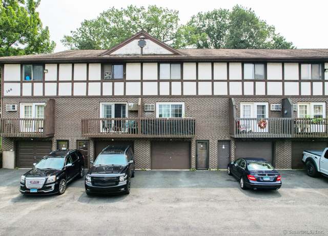 Property at 268 Scott Rd Apt 3, Waterbury, CT 06705, 2 beds, 1.5 baths