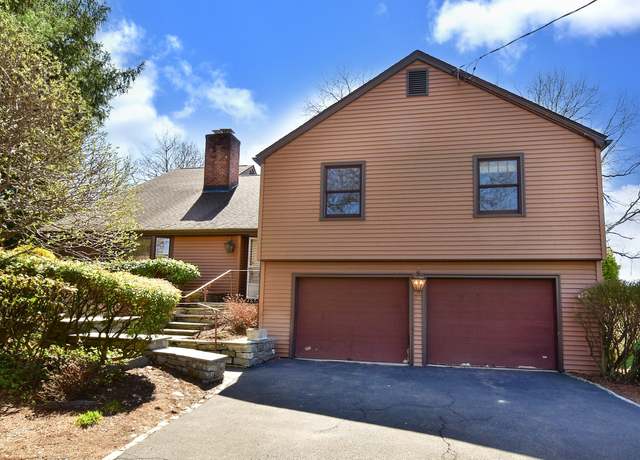 Property at 79 Pheasant Hill Dr, West Hartford, CT 06107, 4 beds, 4 baths