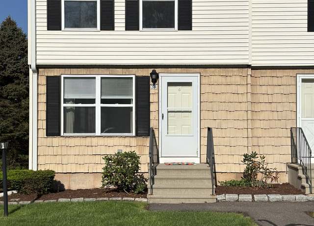 Property at 34 Summersweet Dr #34, Glastonbury, CT 06033, 2 beds, 1.5 baths