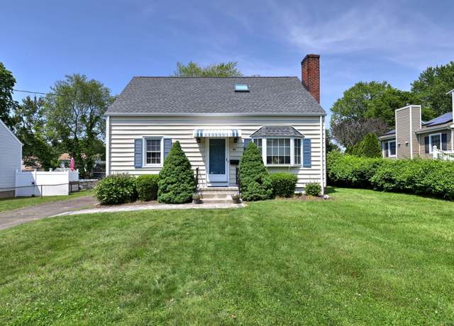 Property at 84 Kenwood Ave, Stratford, CT 06614, 3 beds, 2 baths